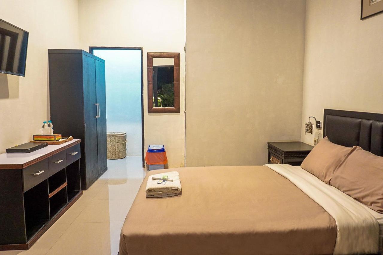 Wisma Pulau Merah Pasanggaran Екстер'єр фото